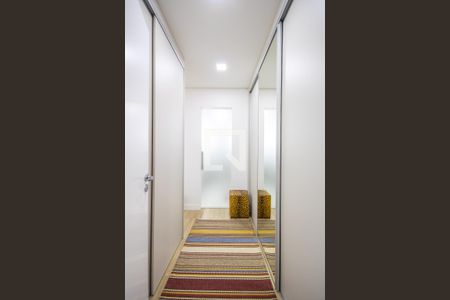 Apartamento à venda com 93m², 2 quartos e 2 vagas Apartamento à venda com 93m², 2 quartos e 2 vagasCloset da Suíte 1