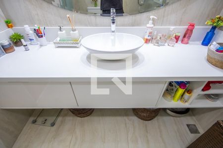 Apartamento à venda com 93m², 2 quartos e 2 vagas Apartamento à venda com 93m², 2 quartos e 2 vagasBanheiro da Suíte 1