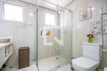 Apartamento à venda com 93m², 2 quartos e 2 vagas Apartamento à venda com 93m², 2 quartos e 2 vagasBanheiro da Suíte 1