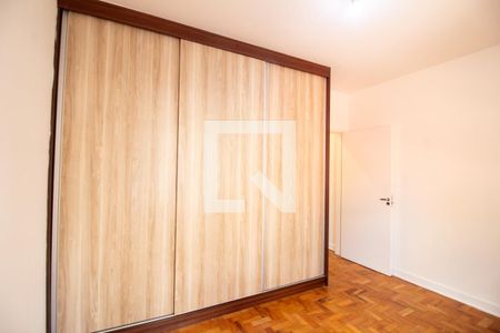Quarto 1 de casa para alugar com 2 quartos, 180m² em Vila Congonhas, São Paulo