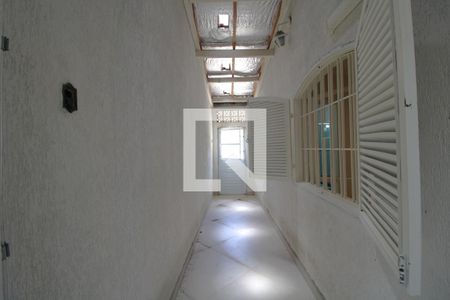 Casa à venda com 250m², 3 quartos e 3 vagasQuintal lateral