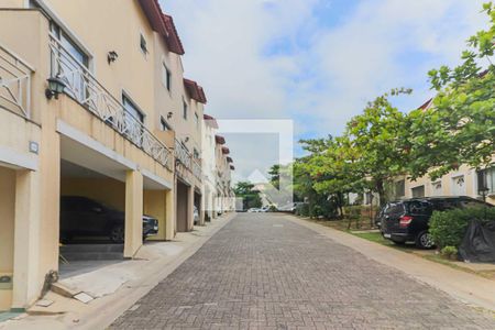 Casa de condomínio à venda com 80m², 2 quartos e 1 vaga Casa de condomínio à venda com 80m², 2 quartos e 1 vagaCondomínio