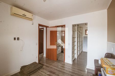 Casa à venda com 244m², 3 quartos e 3 vagas Casa à venda com 244m², 3 quartos e 3 vagasSuite