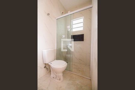 Banheiro de kitnet/studio para alugar com 1 quarto, 27m² em Jardim Audir, Barueri