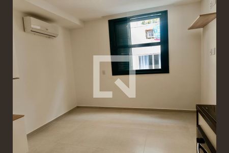 Sala / cozinha americana  de apartamento à venda com 1 quarto, 37m² em Copacabana, Rio de Janeiro