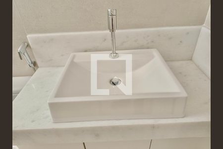 Apartamento à venda com 37m², 1 quarto e sem vaga Apartamento à venda com 37m², 1 quarto e sem vagaBanheiro social