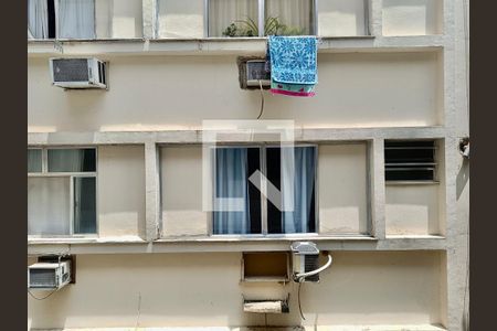 Sala vista  de apartamento à venda com 1 quarto, 37m² em Copacabana, Rio de Janeiro