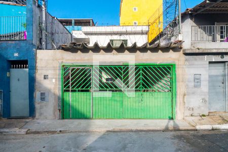 Casa à venda com 126m², 2 quartos e 2 vagas Casa à venda com 126m², 2 quartos e 2 vagasFachada