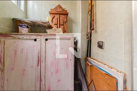 Apartamento à venda com 109m², 2 quartos e sem vagaBanheiro de serviço