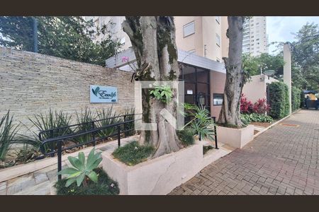 Apartamento para alugar com 72m², 2 quartos e 1 vaga Apartamento para alugar com 72m², 2 quartos e 1 vagaFachada e portaria