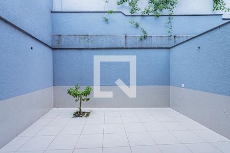 Casa à venda com 163m², 3 quartos e 3 vagasÁrea de serviço, churrasqueira e quintal