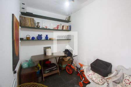 Casa à venda com 138m², 3 quartos e 1 vaga Casa à venda com 138m², 3 quartos e 1 vagaQuarto de Serviço