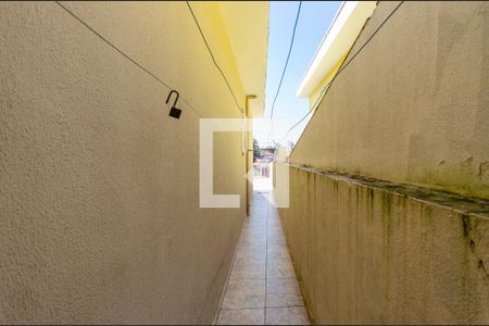 Casa à venda com 270m², 3 quartos e 5 vagasCorredor externo