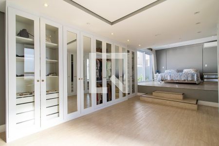 Casa de condomínio à venda com 372m², 3 quartos e 2 vagasQuarto 01