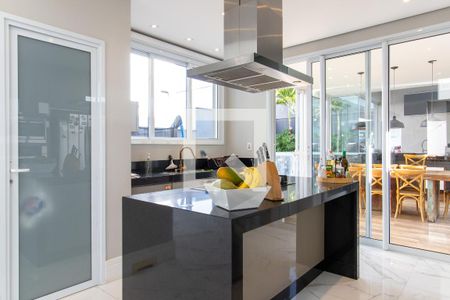 Casa de condomínio à venda com 372m², 3 quartos e 2 vagasCozinha