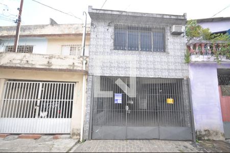 Casa para alugar com 100m², 3 quartos e sem vaga Casa para alugar com 100m², 3 quartos e sem vagaFachada