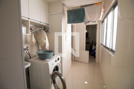 Apartamento à venda com 79m², 2 quartos e 1 vaga Apartamento à venda com 79m², 2 quartos e 1 vagaÁrea de Serviço