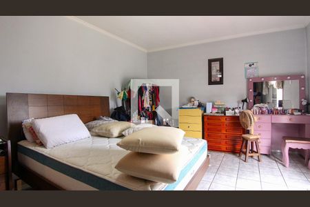 Casa à venda com 250m², 3 quartos e 4 vagasQuarto 