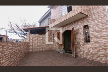 Casa à venda com 250m², 3 quartos e 4 vagasÁrea externa 