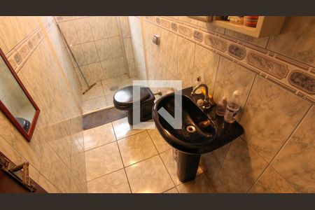 Casa à venda com 250m², 3 quartos e 4 vagasBanheiro