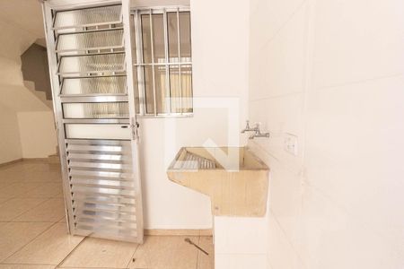 Casa para alugar com 70m², 2 quartos e sem vaga Casa para alugar com 70m², 2 quartos e sem vagaÁrea de serviço