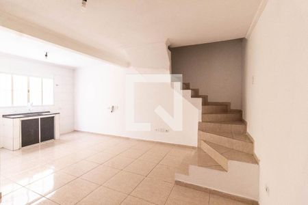 Casa para alugar com 70m², 2 quartos e sem vaga Casa para alugar com 70m², 2 quartos e sem vagaSala