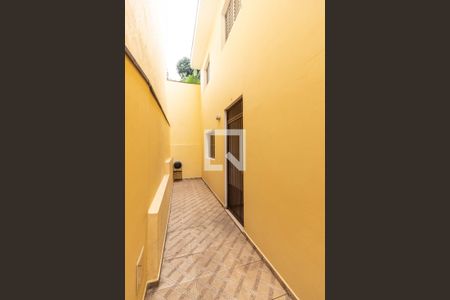Casa para alugar com 70m², 2 quartos e sem vaga Casa para alugar com 70m², 2 quartos e sem vagaCorredor