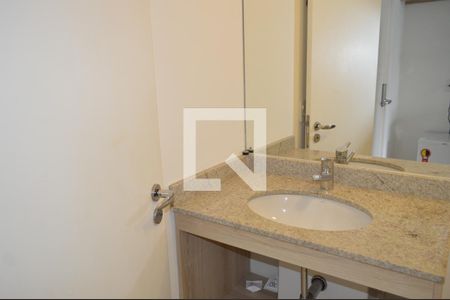 Banheiro de kitnet/studio para alugar com 1 quarto, 23m² em Sé, São Paulo