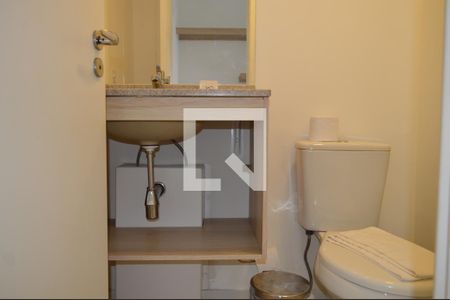 Banheiro de kitnet/studio para alugar com 1 quarto, 23m² em Sé, São Paulo