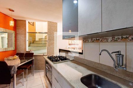 Casa de condomínio à venda com 72m², 2 quartos e 1 vagaCozinha