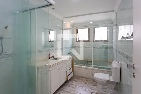 Apartamento para alugar com 192m², 4 quartos e 3 vagasBanheiro da Suíte 