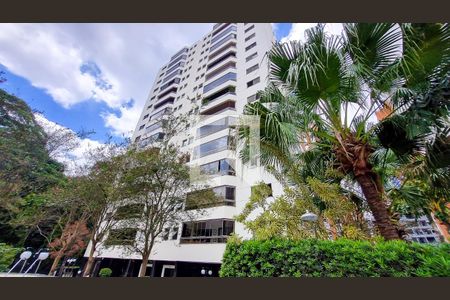 Apartamento para alugar com 192m², 4 quartos e 3 vagasFachada do bloco