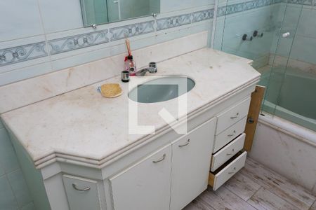 Apartamento para alugar com 192m², 4 quartos e 3 vagasBanheiro da Suíte 