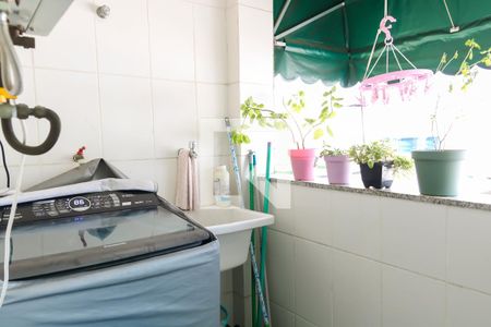 Apartamento à venda com 137m², 2 quartos e 1 vagaÁrea de Serviço