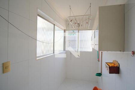 Apartamento à venda com 67m², 3 quartos e 1 vagaÁrea de Serviço