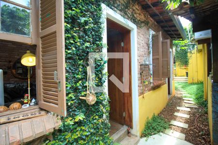 Casa à venda com 250m², 4 quartos e 1 vaga Casa à venda com 250m², 4 quartos e 1 vagaÁrea comum