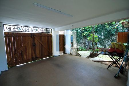 Casa à venda com 250m², 4 quartos e 1 vaga Casa à venda com 250m², 4 quartos e 1 vagaÁrea comum