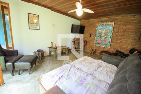 Sala de casa à venda com 4 quartos, 250m² em Vila Prudente, São Paulo