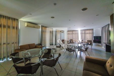 Apartamento à venda com 95m², 3 quartos e 2 vagas Apartamento à venda com 95m², 3 quartos e 2 vagasSalão de Festas