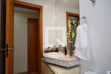 Apartamento à venda com 117m², 3 quartos e 2 vagasBanheiro 