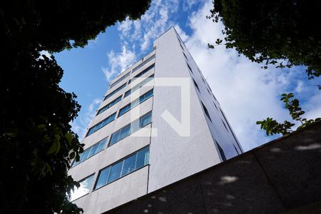 Apartamento à venda com 117m², 3 quartos e 2 vagasFachada