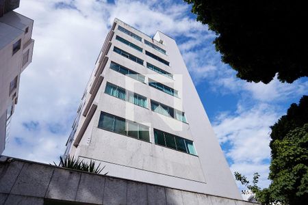 Apartamento à venda com 117m², 3 quartos e 2 vagasFachada