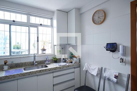 Apartamento à venda com 117m², 3 quartos e 2 vagasCozinha