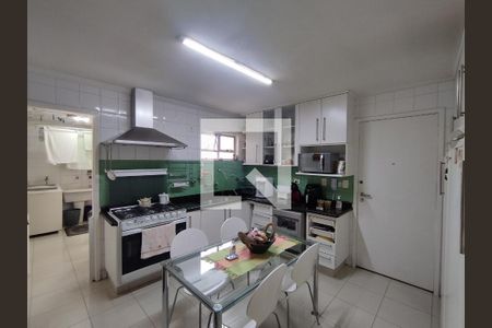 Apartamento à venda com 156m², 3 quartos e 2 vagasCozinha e Área de Serviço