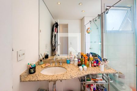 Apartamento à venda com 95m², 2 quartos e 2 vagas Apartamento à venda com 95m², 2 quartos e 2 vagasBanheiro da Suíte 1