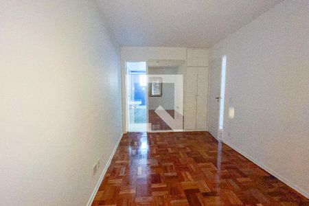 Apartamento à venda com 105m², 3 quartos e 1 vagaSuíte 