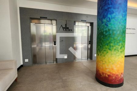 Apartamento à venda com 65m², 2 quartos e 1 vagaElevadores