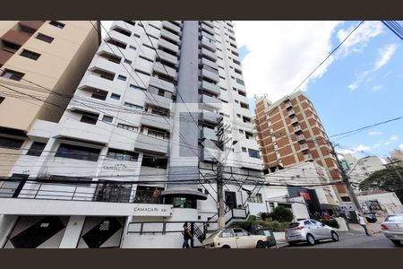 Apartamento para alugar com 260m², 4 quartos e 2 vagasFachada