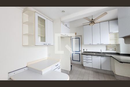 Apartamento para alugar com 260m², 4 quartos e 2 vagasCozinha