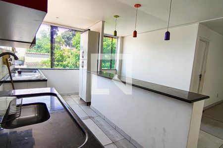Casa à venda com 180m², 2 quartos e 1 vagacozinha